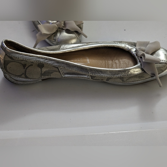 Coach Sarah Ballet Flats with a ribbon bow toe. - Picture 4 of 9